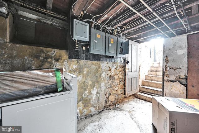 14 W JAMES ST, Lancaster, PA 17603