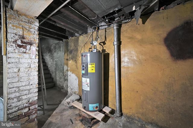 14 W JAMES ST, Lancaster, PA 17603