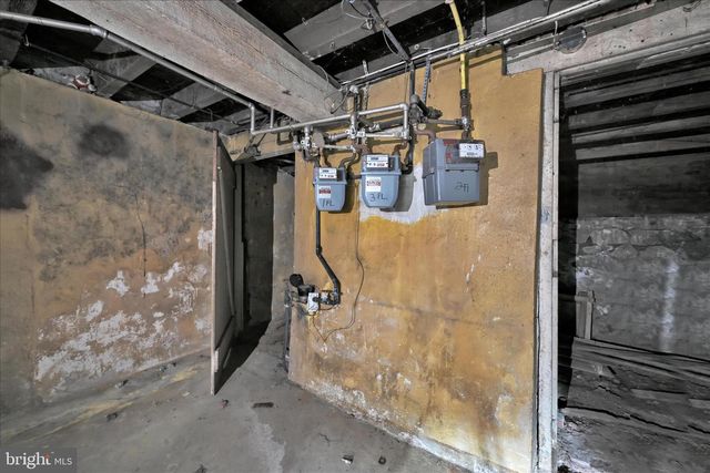 14 W JAMES ST, Lancaster, PA 17603