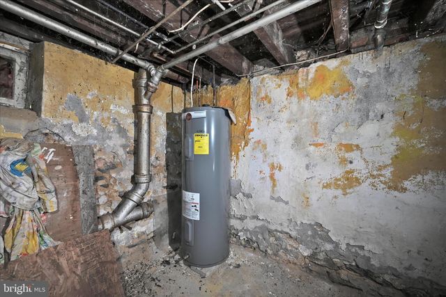 14 W JAMES ST, Lancaster, PA 17603