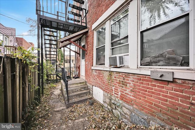 14 W JAMES ST, Lancaster, PA 17603