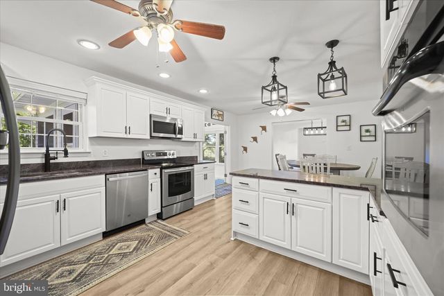 3045 HOLLAND CLIFFS RD, Huntingtown, MD 20639