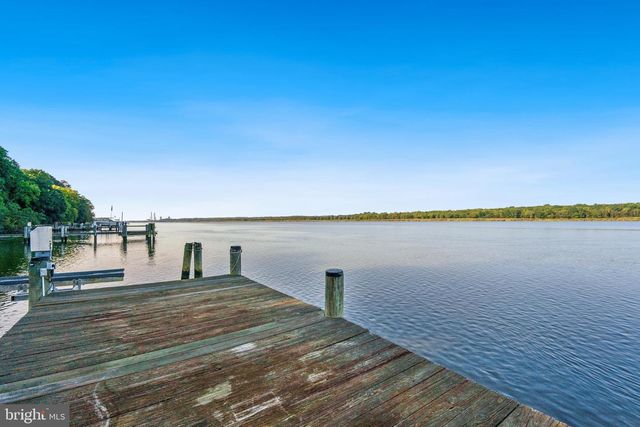 3045 HOLLAND CLIFFS RD, Huntingtown, MD 20639
