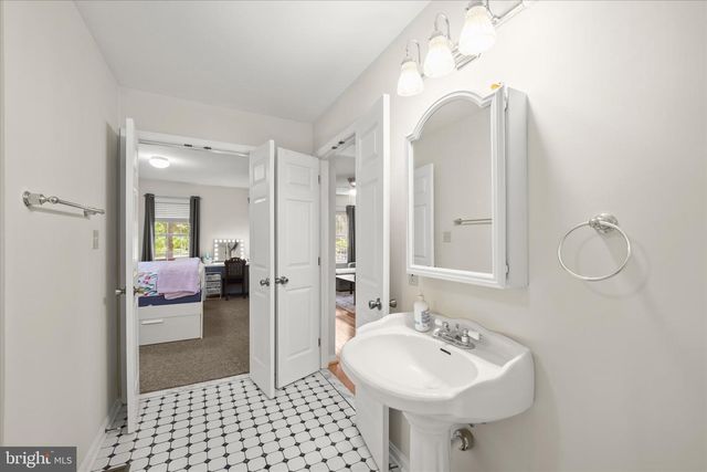 3045 HOLLAND CLIFFS RD, Huntingtown, MD 20639