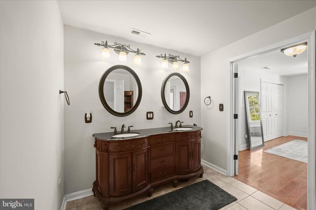 3045 HOLLAND CLIFFS RD, Huntingtown, MD 20639