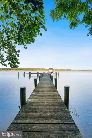 3045 HOLLAND CLIFFS RD, Huntingtown, MD 20639