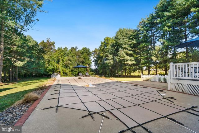 3045 HOLLAND CLIFFS RD, Huntingtown, MD 20639