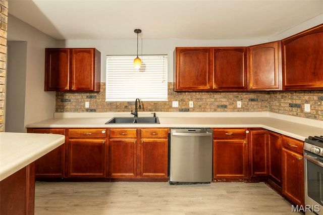 5439 Vernon Avenue, St Louis, MO 63112