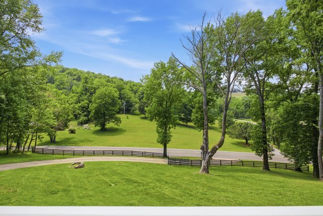 6753 Bethesda Arno Rd, Thompsons Station, TN 37179