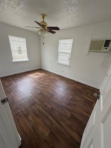 9314 Ashville Drive, Houston, TX 77051