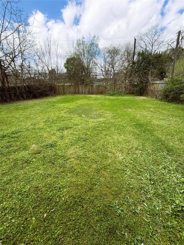 9314 Ashville Drive, Houston, TX 77051