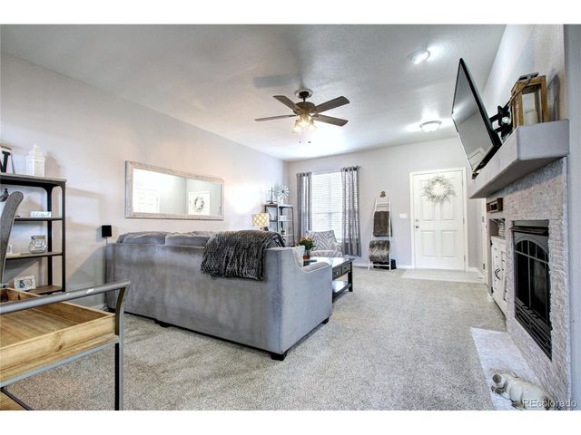 563 Lost Valley Pt, Castle Rock, CO 80108