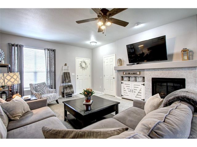 563 Lost Valley Pt, Castle Rock, CO 80108