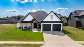 7009 Fields dr, Benton, AR 72019