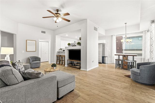 43 East Agate Avenue 209, Las Vegas, NV 89123