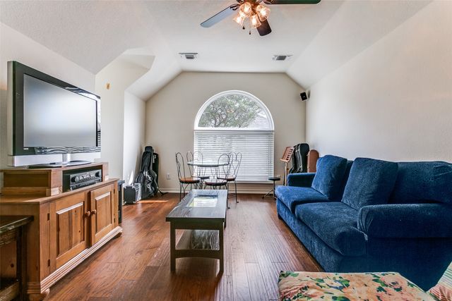 3229 Birch Avenue, Grapevine, TX 76051