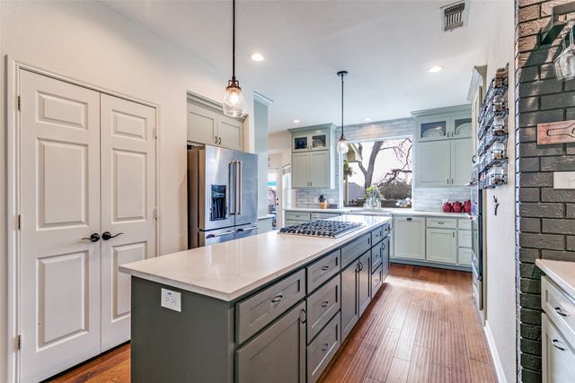 3229 Birch Avenue, Grapevine, TX 76051