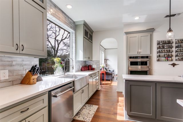 3229 Birch Avenue, Grapevine, TX 76051