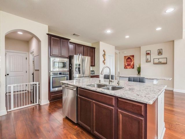 5720 Viejo DR, Austin, TX 78738