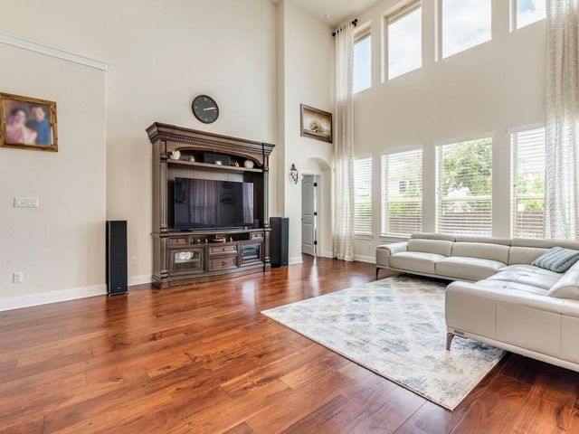 5720 Viejo DR, Austin, TX 78738