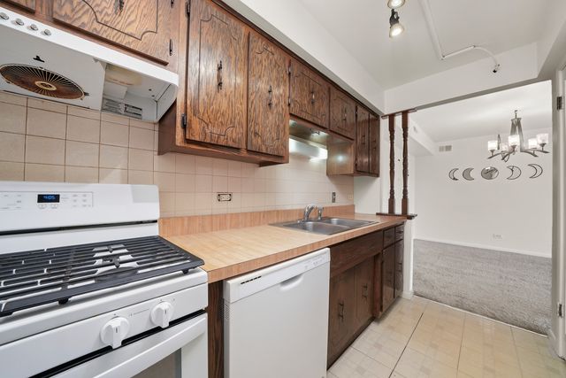 9146 W 140th Street W 3NE, Orland Park, IL 60462