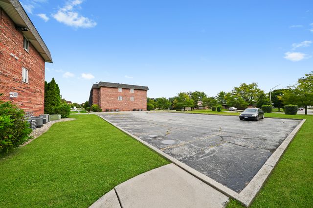 9146 W 140th Street W 3NE, Orland Park, IL 60462