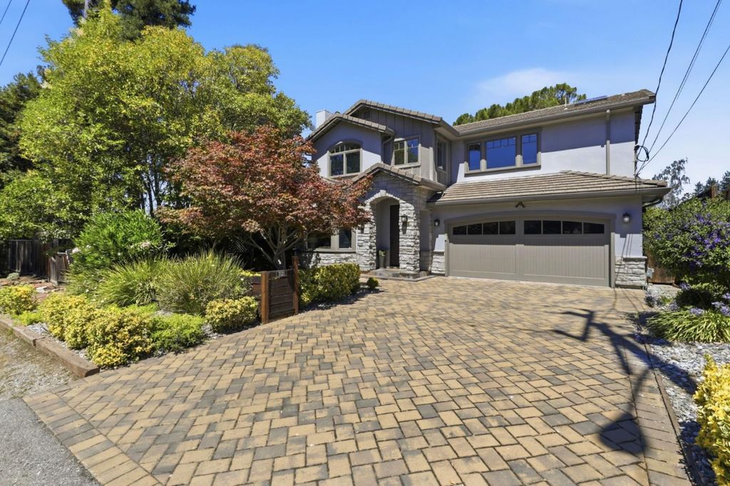 2025 Santa Cruz Avenue, Menlo Park, CA 94025