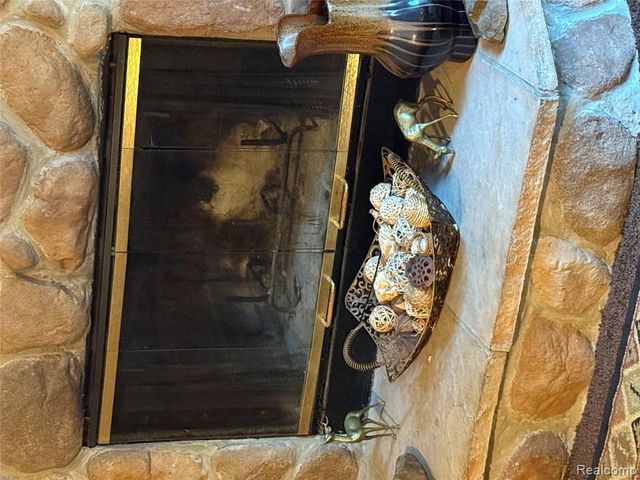 44994 Sondra Drive, Belleville, MI 48111