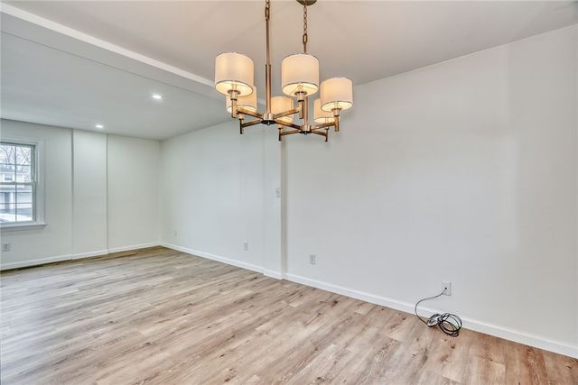 20 Sandoris Cir, Irondequoit, NY 14622