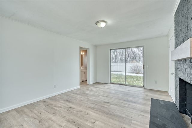 20 Sandoris Cir, Irondequoit, NY 14622