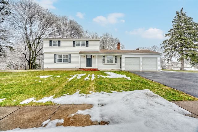 20 Sandoris Cir, Irondequoit, NY 14622