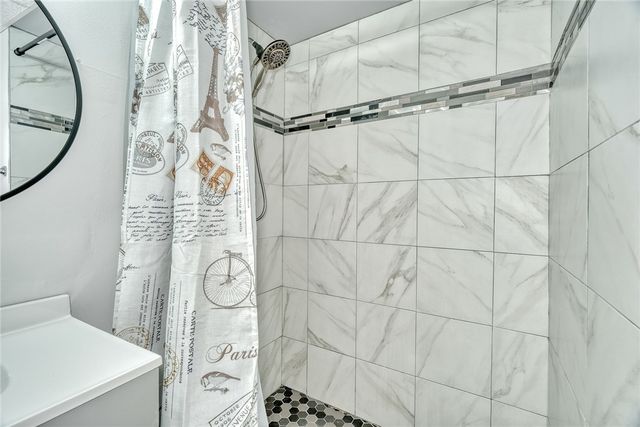 20 Sandoris Cir, Irondequoit, NY 14622