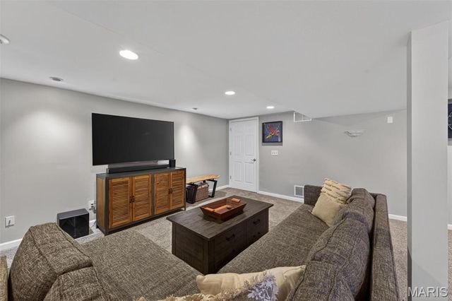 4965 Braid Hills Drive, St Peters, MO 63304