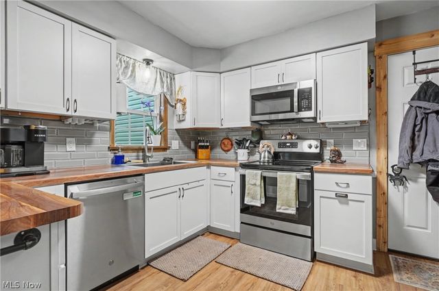 4556 Rootstown Road, Ravenna, OH 44266