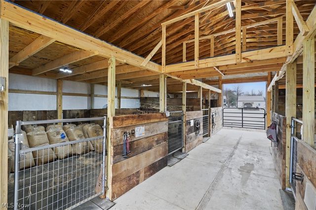 4556 Rootstown Road, Ravenna, OH 44266