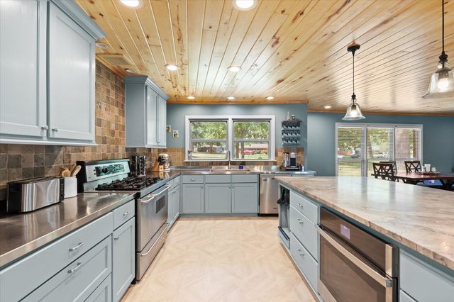 28 Rambling Rd., Longview, TX 75604