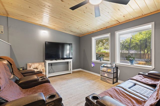 28 Rambling Rd., Longview, TX 75604