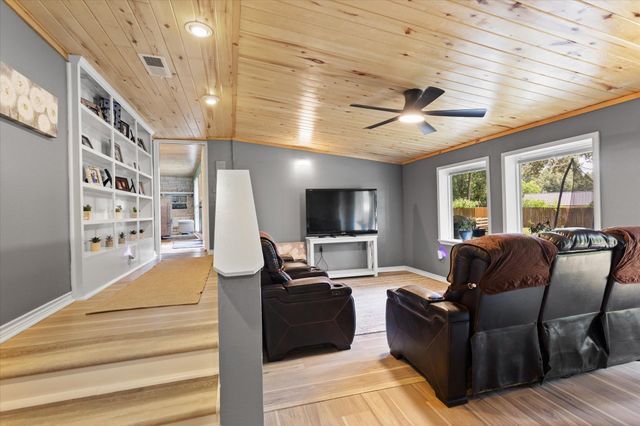 28 Rambling Rd., Longview, TX 75604