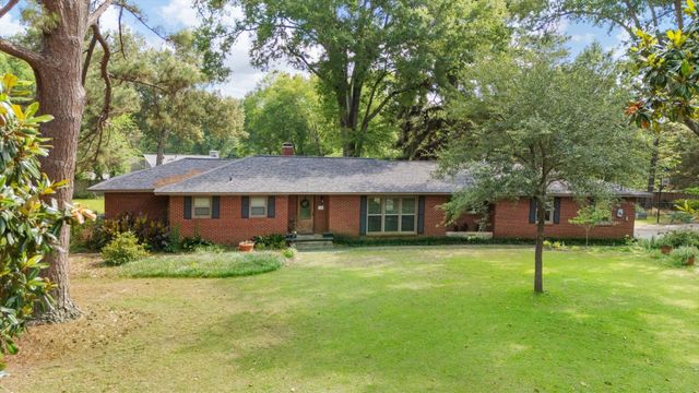 28 Rambling Rd., Longview, TX 75604