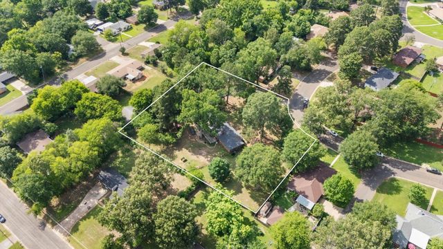 28 Rambling Rd., Longview, TX 75604