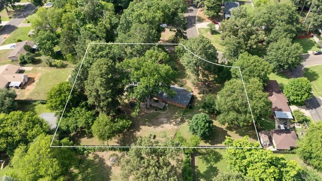 28 Rambling Rd., Longview, TX 75604