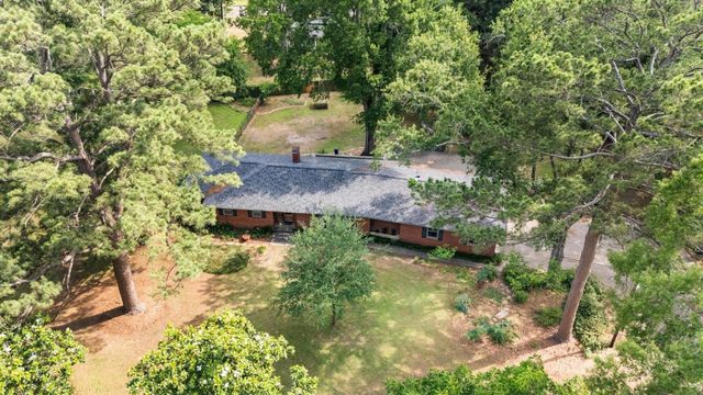 28 Rambling Rd., Longview, TX 75604