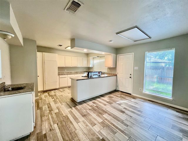 3710 Fern View Drive, Kingwood, TX 77345