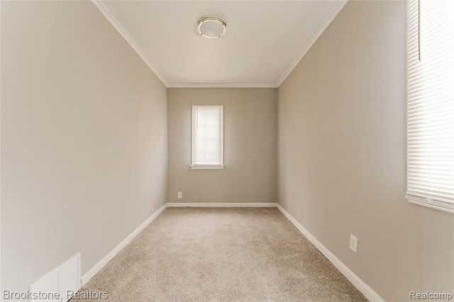 671 E Mansfield Avenue, Pontiac, MI 48340