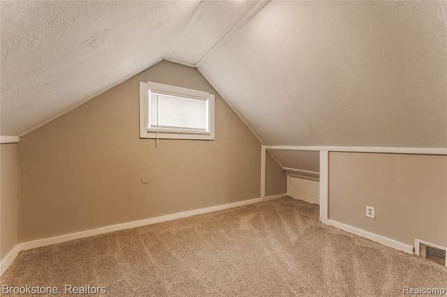 671 E Mansfield Avenue, Pontiac, MI 48340