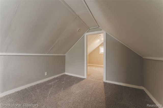 671 E Mansfield Avenue, Pontiac, MI 48340