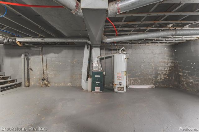 671 E Mansfield Avenue, Pontiac, MI 48340