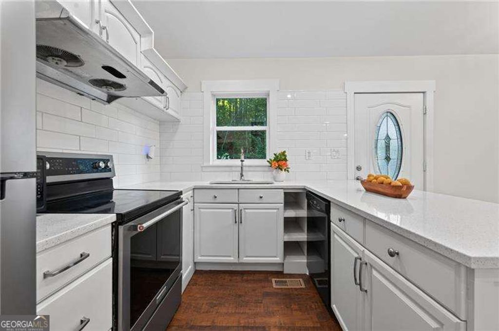 470 Barnes Mill Drive, Marietta, GA 30062 — photo 5
