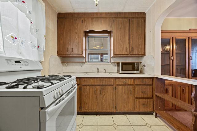 78 FLOYD AVE, Bloomfield, NJ 07003