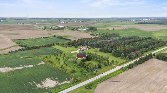 5685 BLAKE ROAD, De Pere, WI 54115